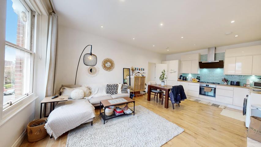 Stunning South Hampstead Apartment Canfield Gardens, South Hampstead